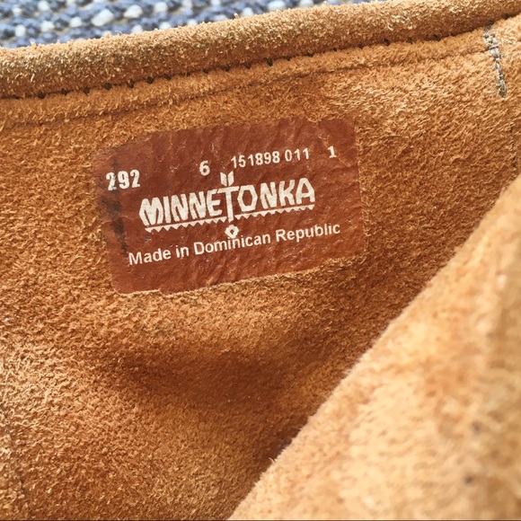 Minnetonka Tan Suede Fringe Booties US 6 - Picture 6 of 7